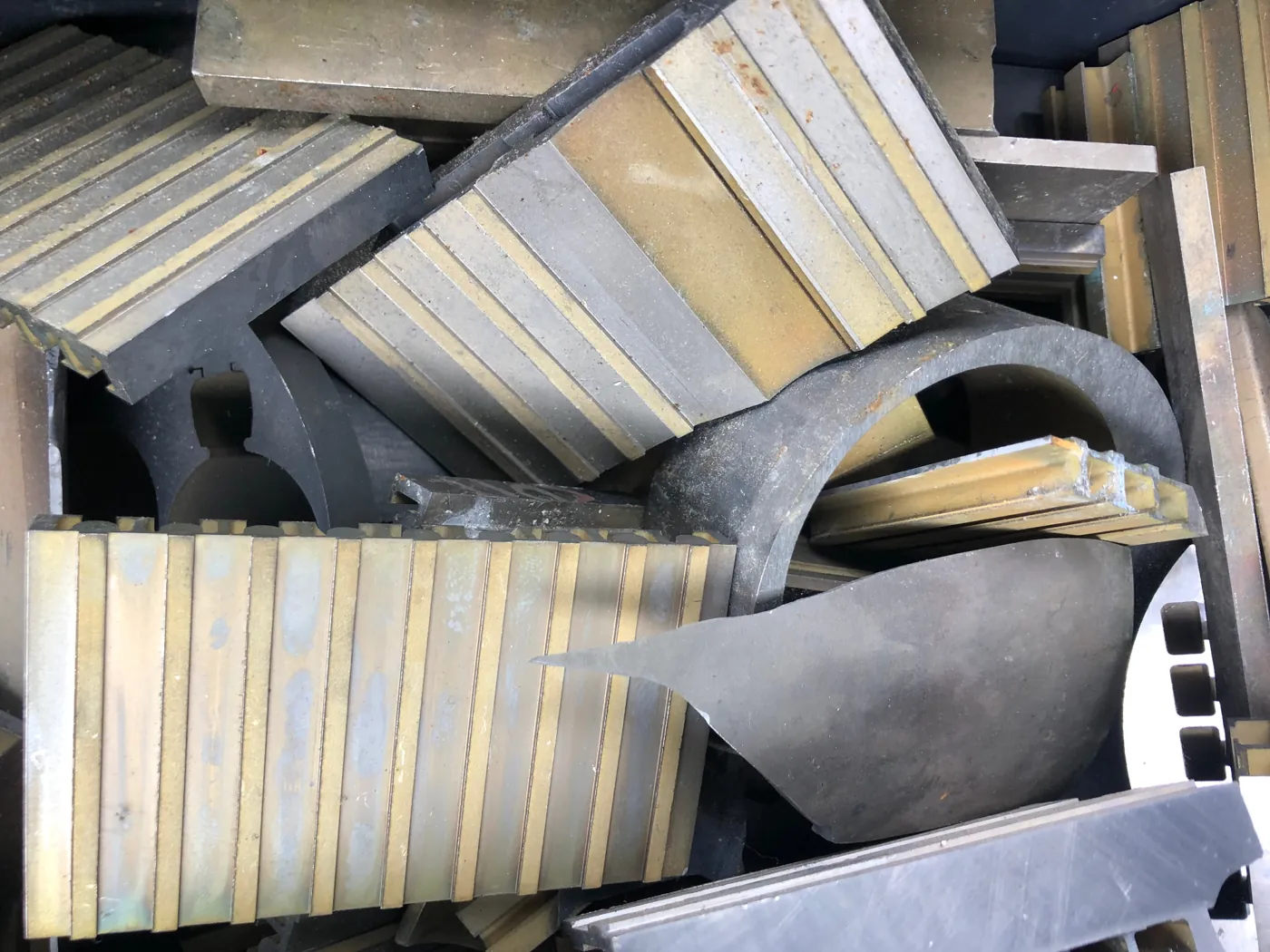 Výkup tvrdokovu – slinutý karbid a tvrdokovové segmenty